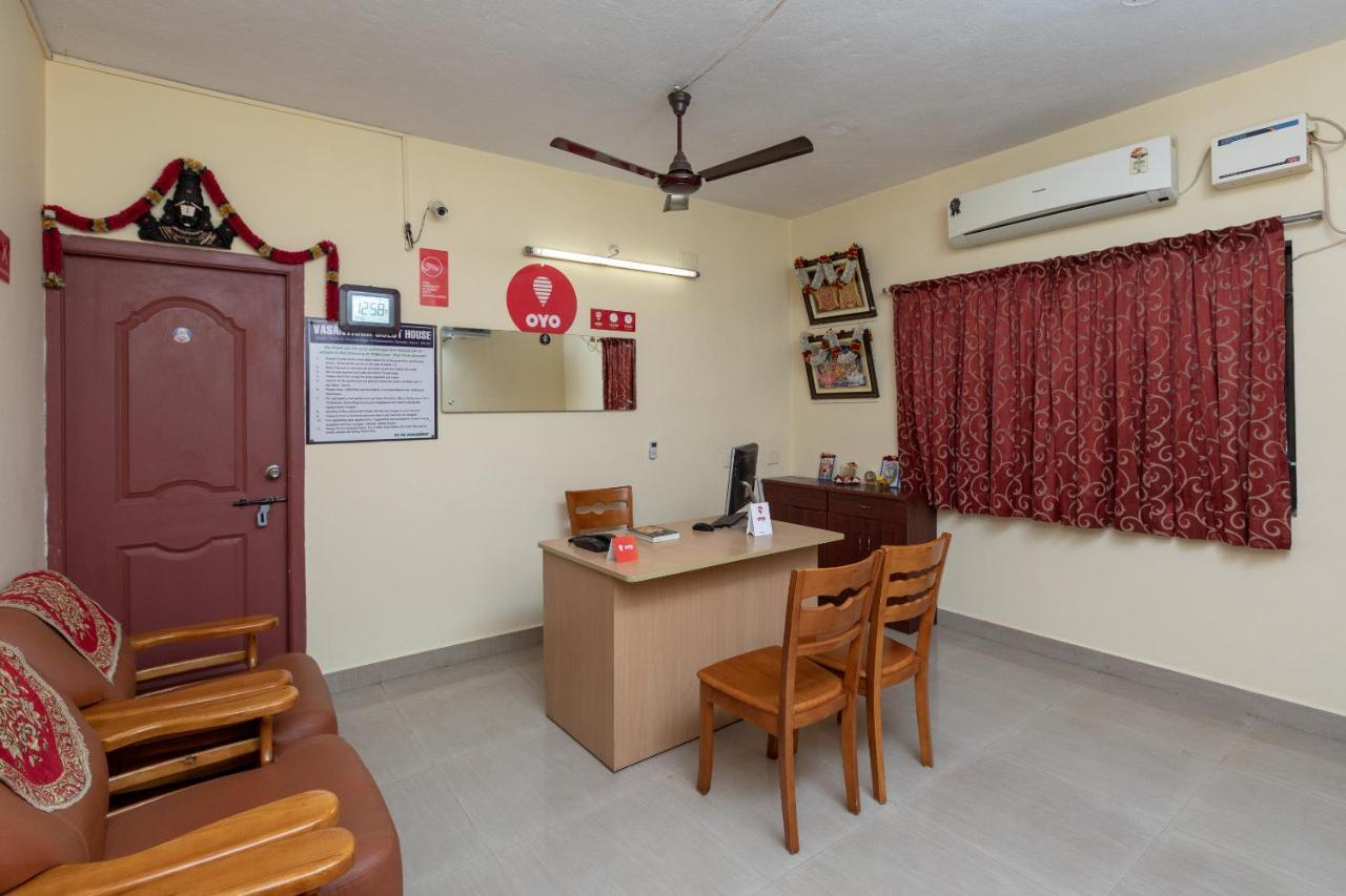 Oyo 16622 Vasantham Guest House Chennai Esterno foto