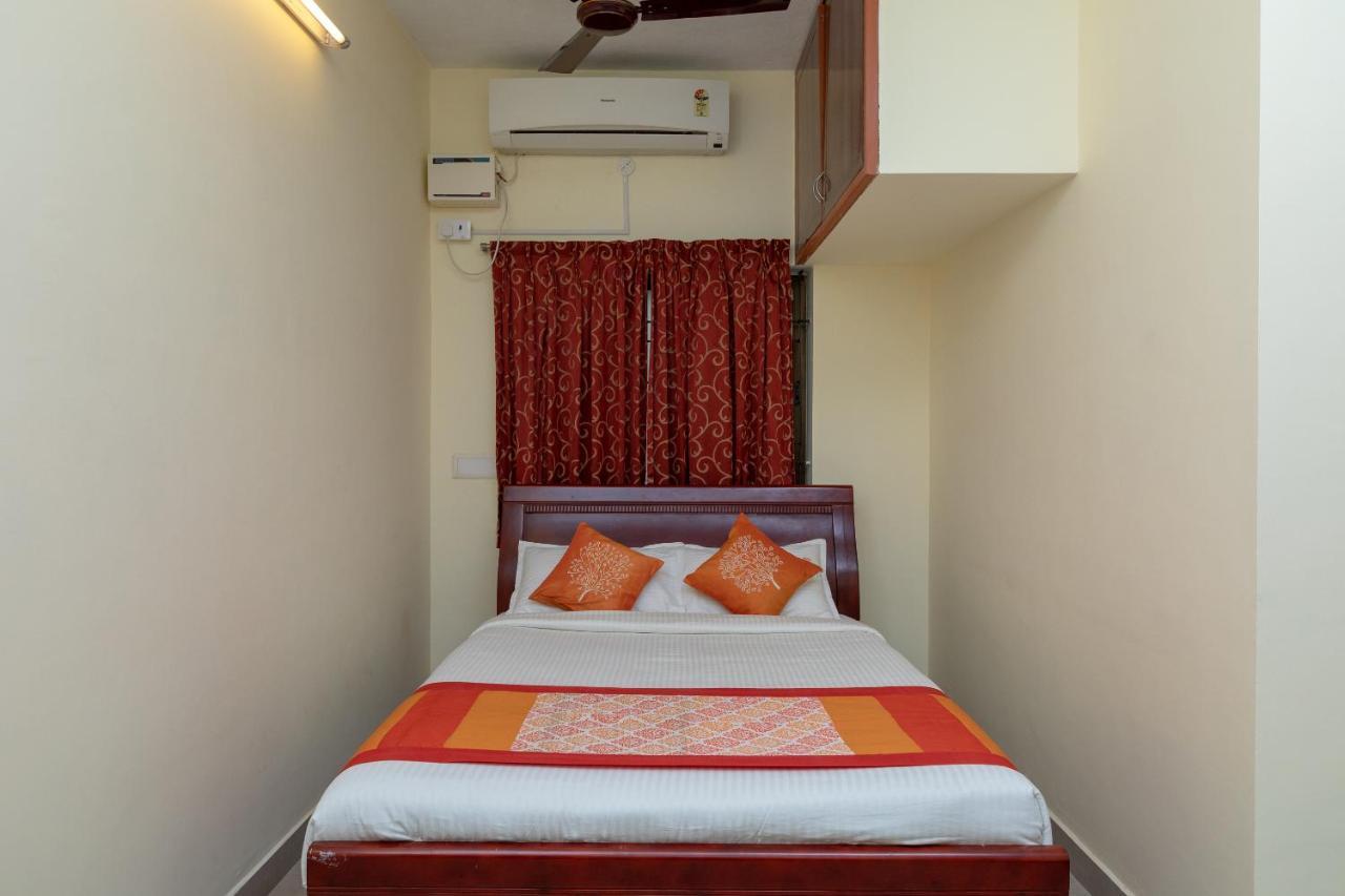 Oyo 16622 Vasantham Guest House Chennai Esterno foto