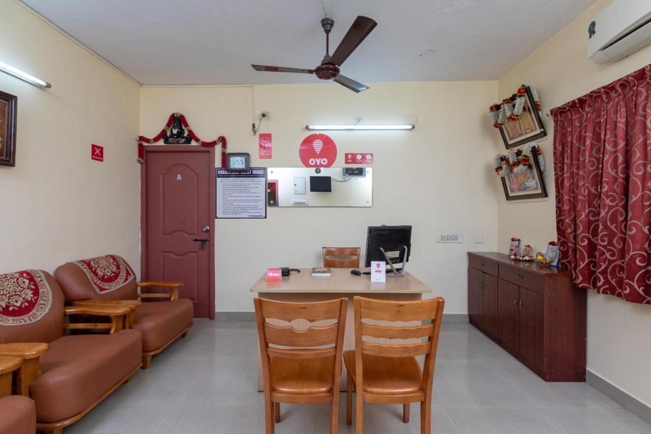 Oyo 16622 Vasantham Guest House Chennai Esterno foto